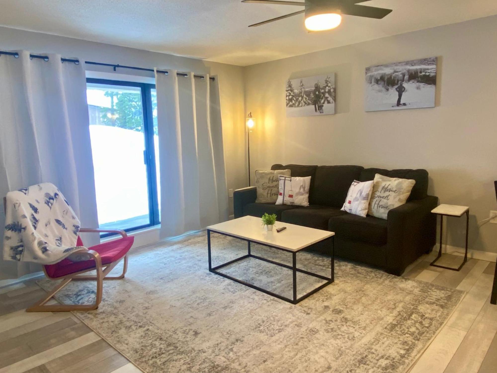 Mountain 3a4 Bike Hike Golf Pool Apartment *